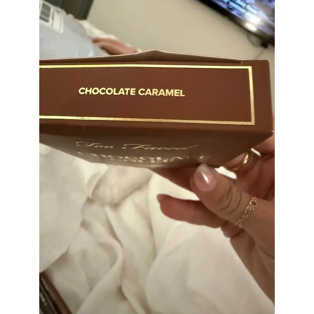 Too Faced Chocolate Matte Bronzer - Warm Brown with Gold Case
